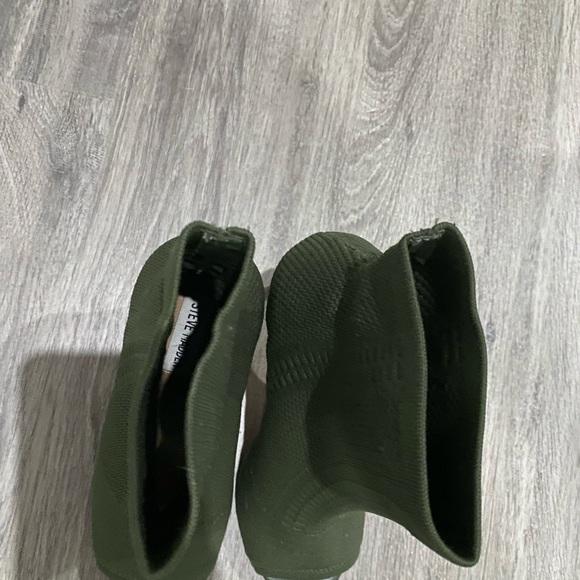 Steve Madden - Picture 7 of 8